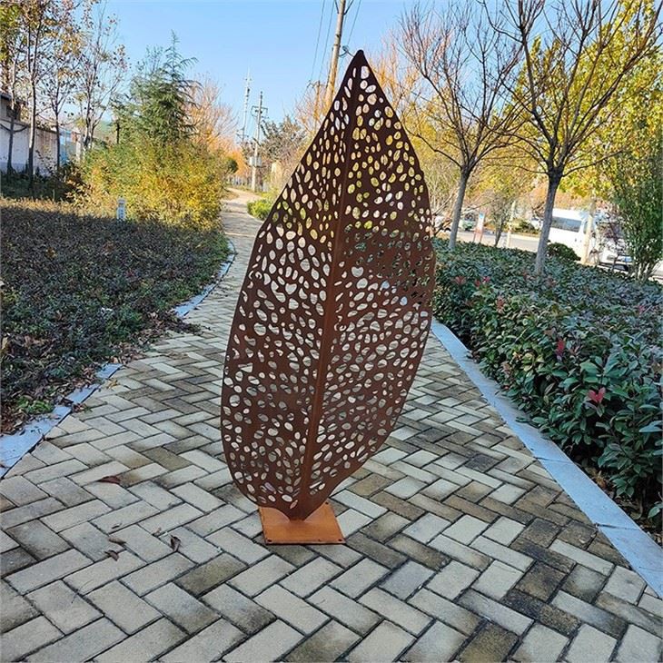 Patio Decor Steel Sculpture