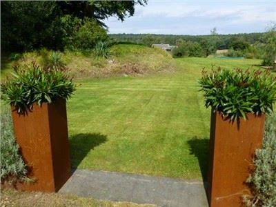 Wide Tower Planter - Corten Steel