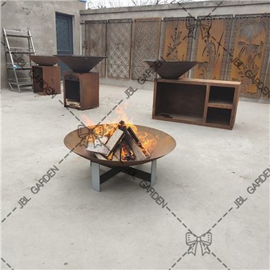 Firepit ao ar livre com design personalizado