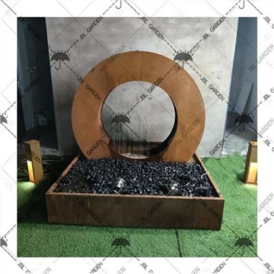 Cortina de água de metal ao ar livre
