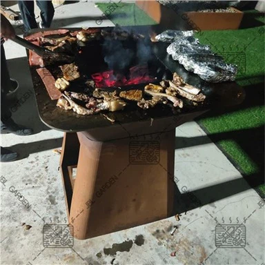 Churrasqueira retangular a lenha ao ar livre