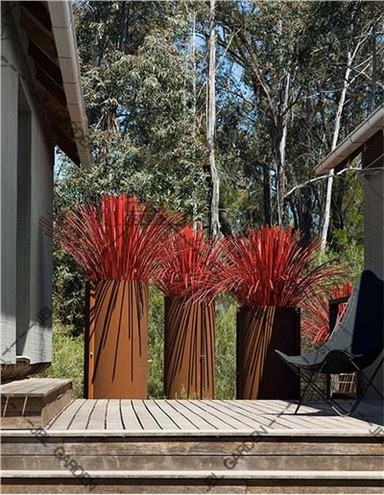 Cama de jardim elevada com metal galvanizado