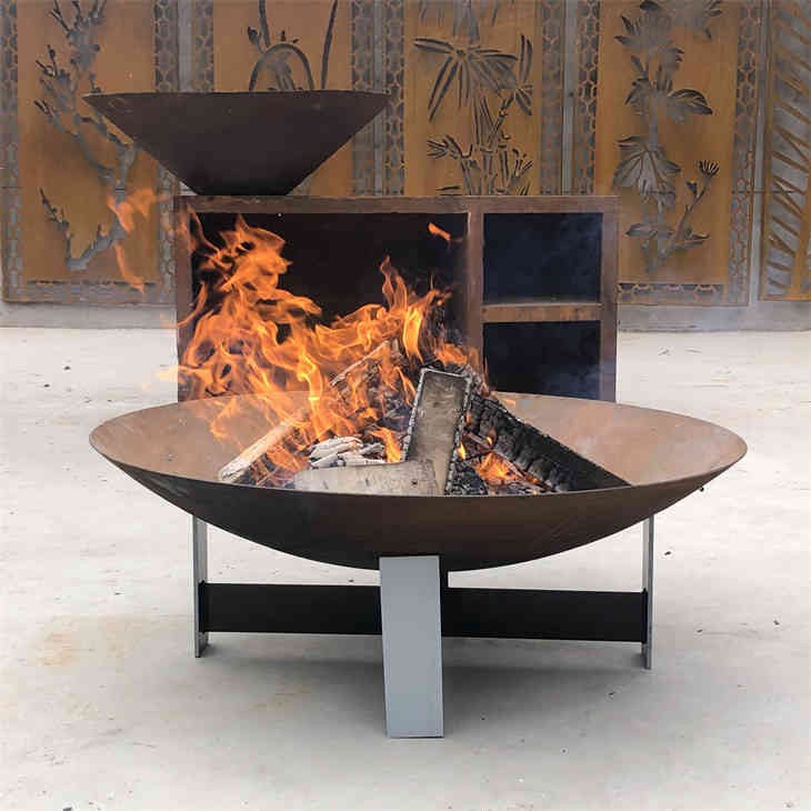 Fogueiras em aço Corten com pernas