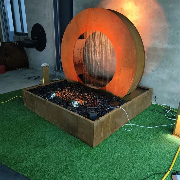 Sculptural Moon-Shaped Corten Steel Water Curtain For Patios & Gardens suppliers