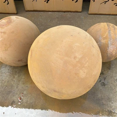 Escultura de bola externa de metal